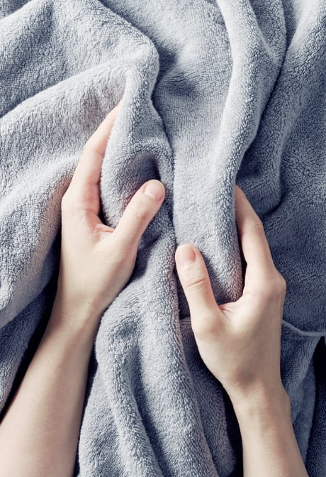 ふわっふわの肌触りを体感する手